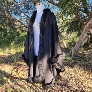 Tom Gutie Baby Alpaca Cape Fur Stunning Luxury Cape Sweater Black Hand Finished